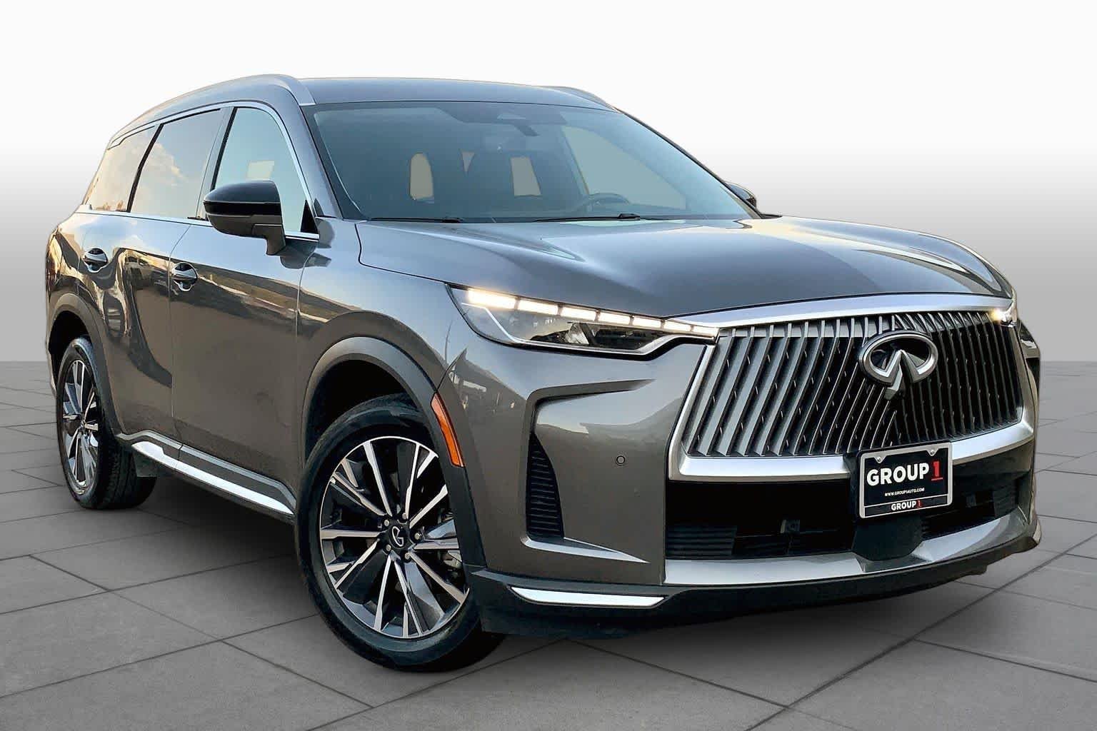 Used 2026 Graphite Shadow INFINITI LUXE image 2