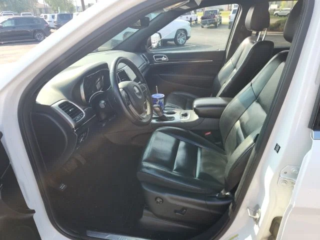 Used 2019 Bright White Clearcoat Jeep Limited image 10
