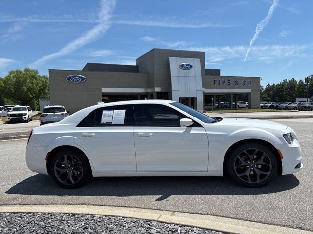 2021 Chrysler 300 S's photo