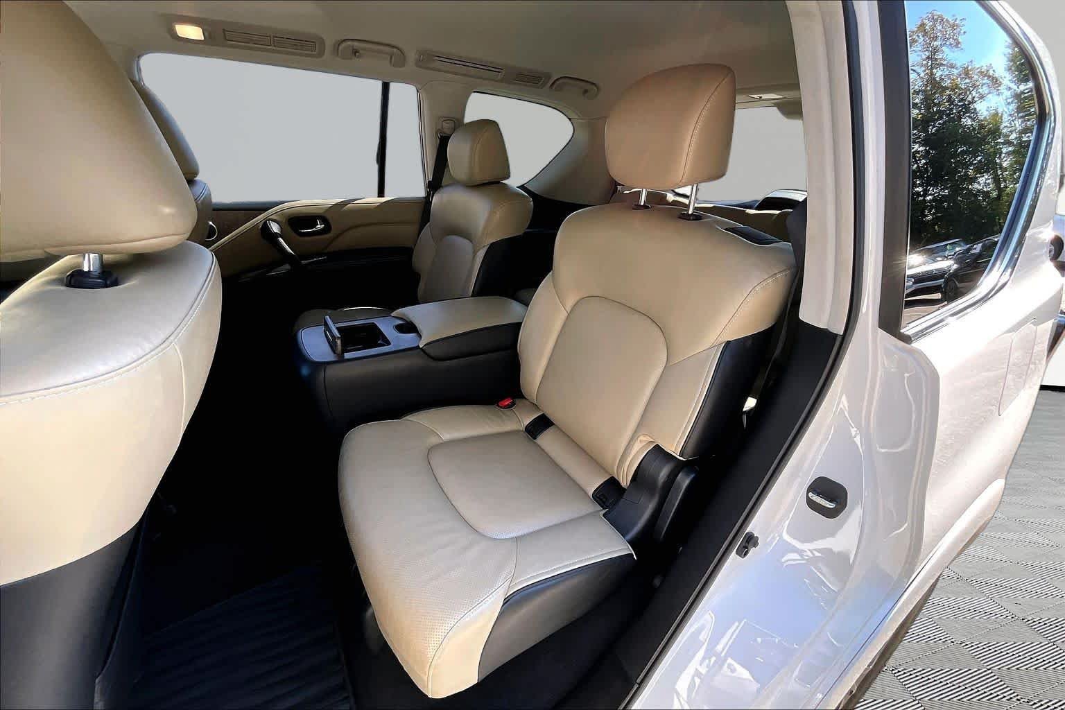 Used 2021 Moonstone White INFINITI PREMIUM SELECT image 20