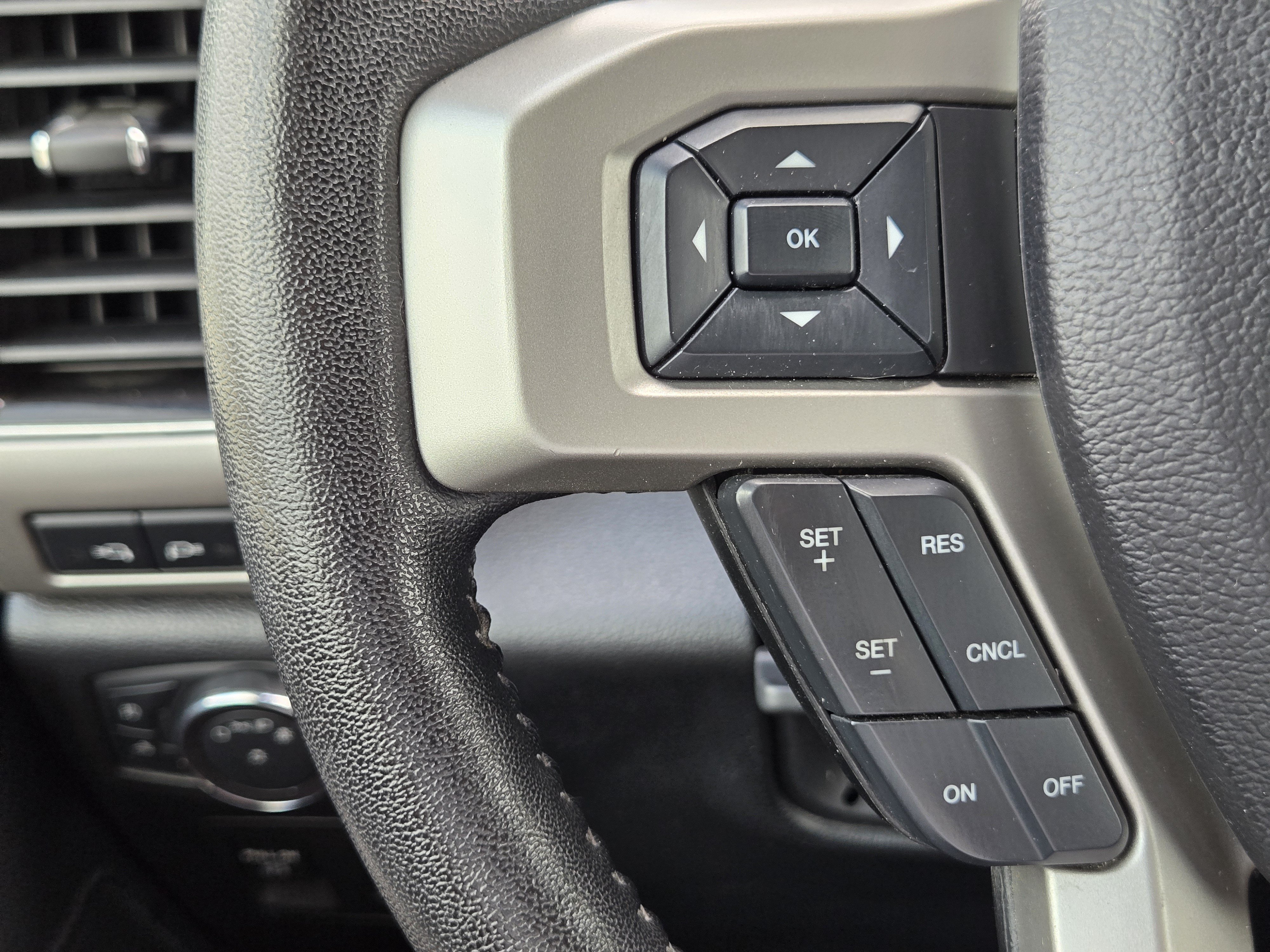Used 2019 Magma Red Metallic Ford LARIAT image 26