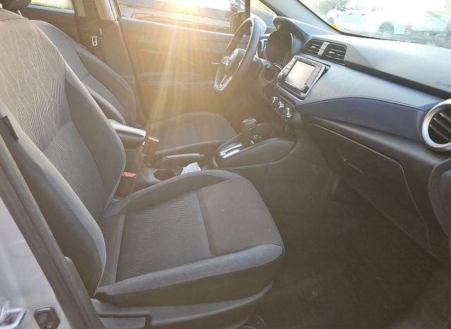 Used 2024 Silver Nissan 1.6 SV image 8