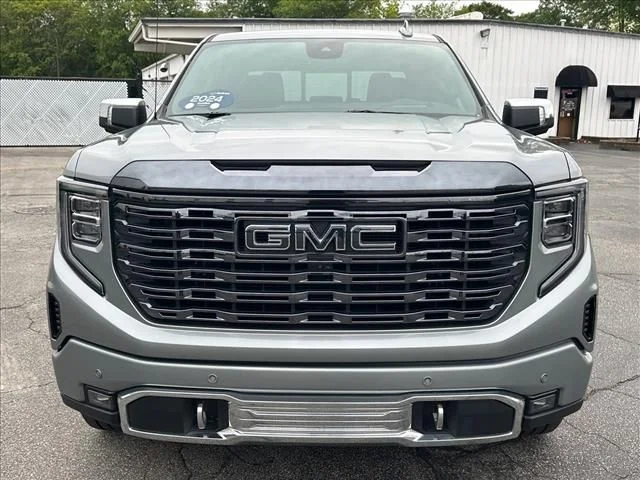 Used 2024 Silver GMC Denali Ultimate image 4