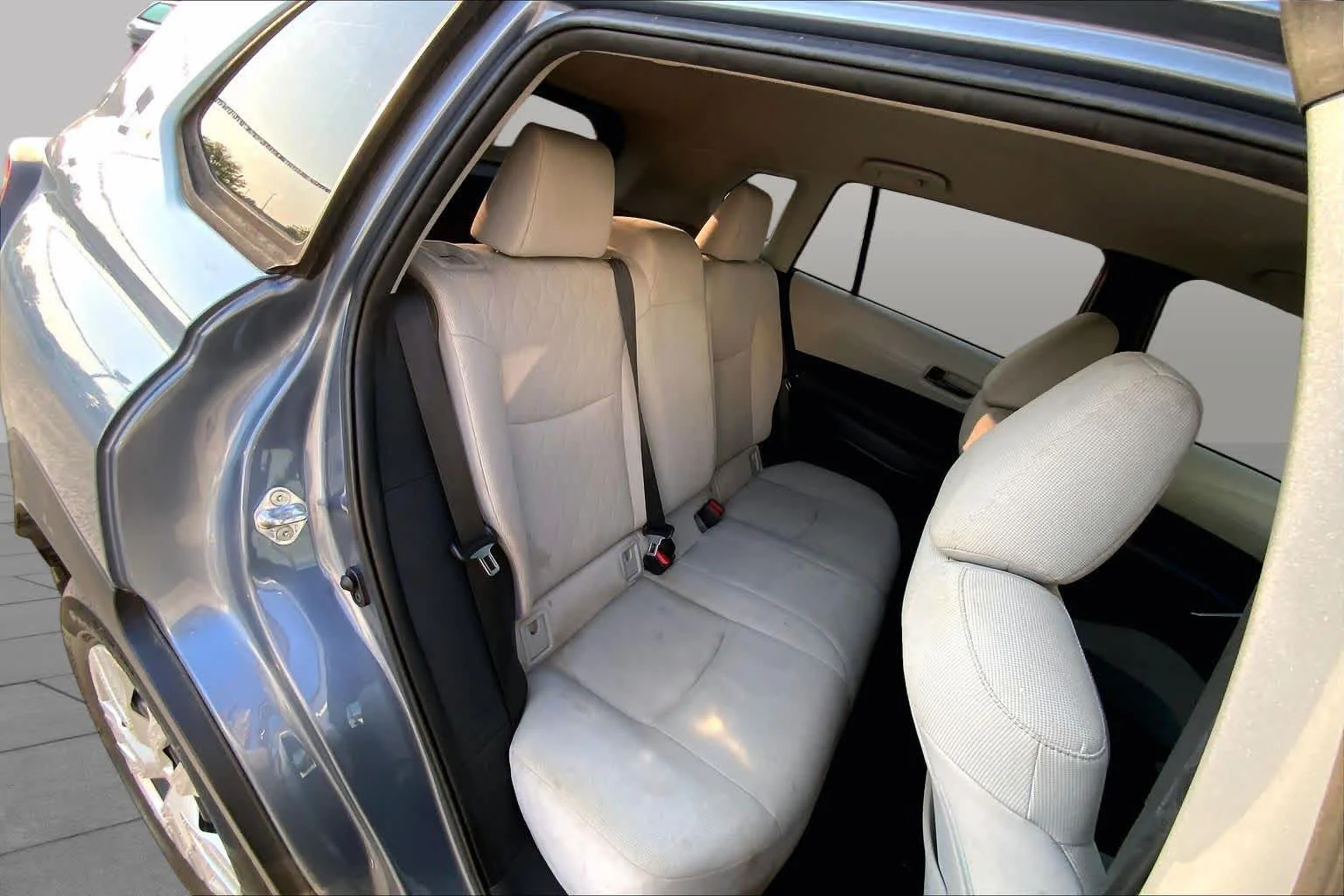 Used 2022 Celestite Toyota L image 19