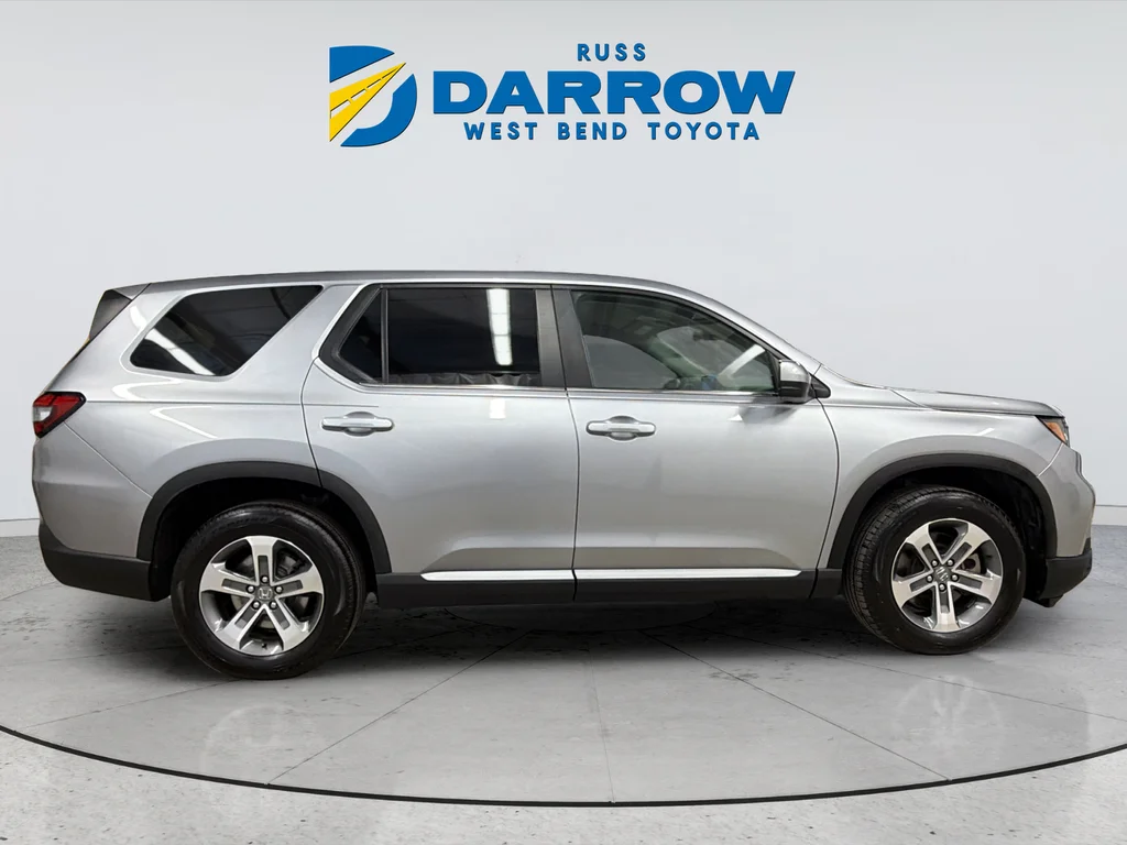 Used 2023 Silver Honda EX-L image 5
