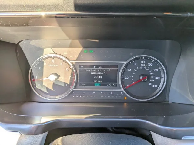 Used 2023 White Kia S image 32