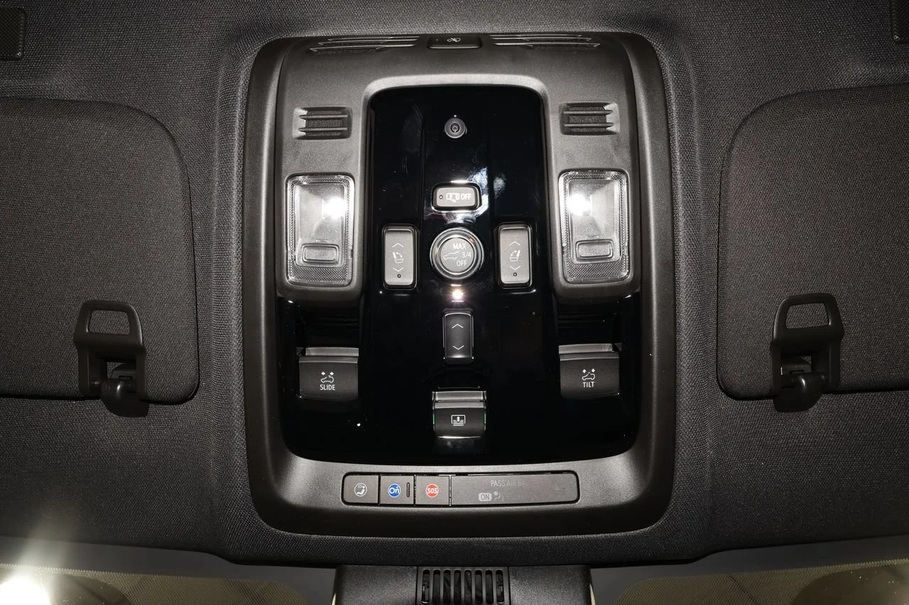 Used 2026 Titanium Rush Metallic GMC AT4 image 37