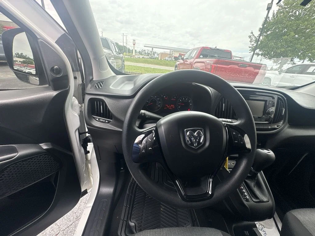 Used 2022 White Ram Base image 14
