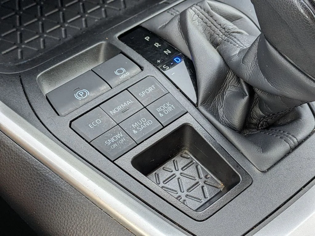 Used 2025 Gray Toyota LE image 19