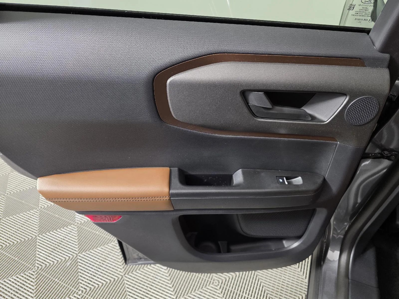 Used 2025 Carbonized Gray Metallic Ford Outer Banks image 17