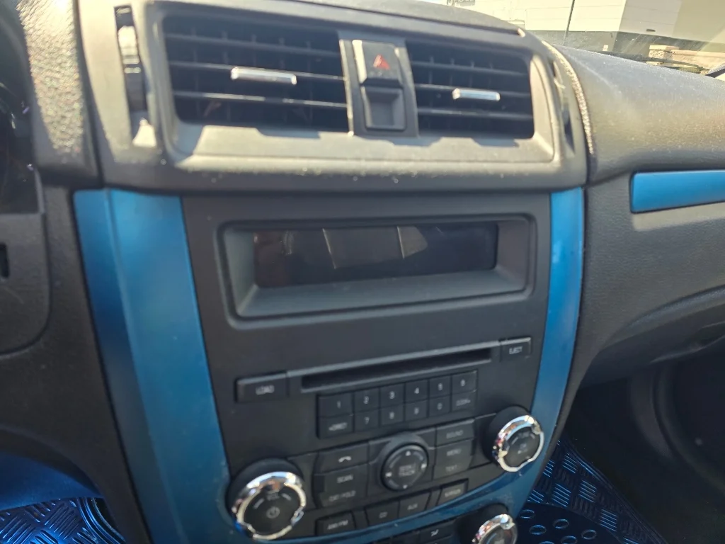 Used 2011 Blue Flame Metallic Ford SPORT image 20