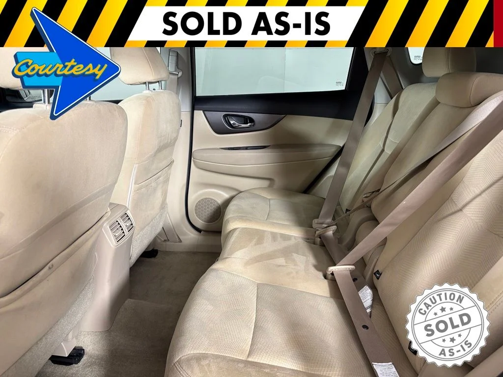 Used 2015 Red Nissan S image 35