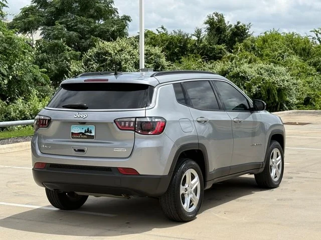 Used 2024 Gray Jeep Latitude image 4