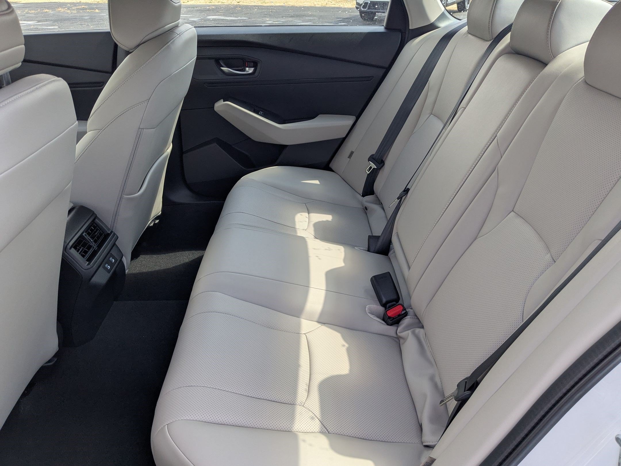 New 2026 Platinum White Pearl Honda EX-L image 25