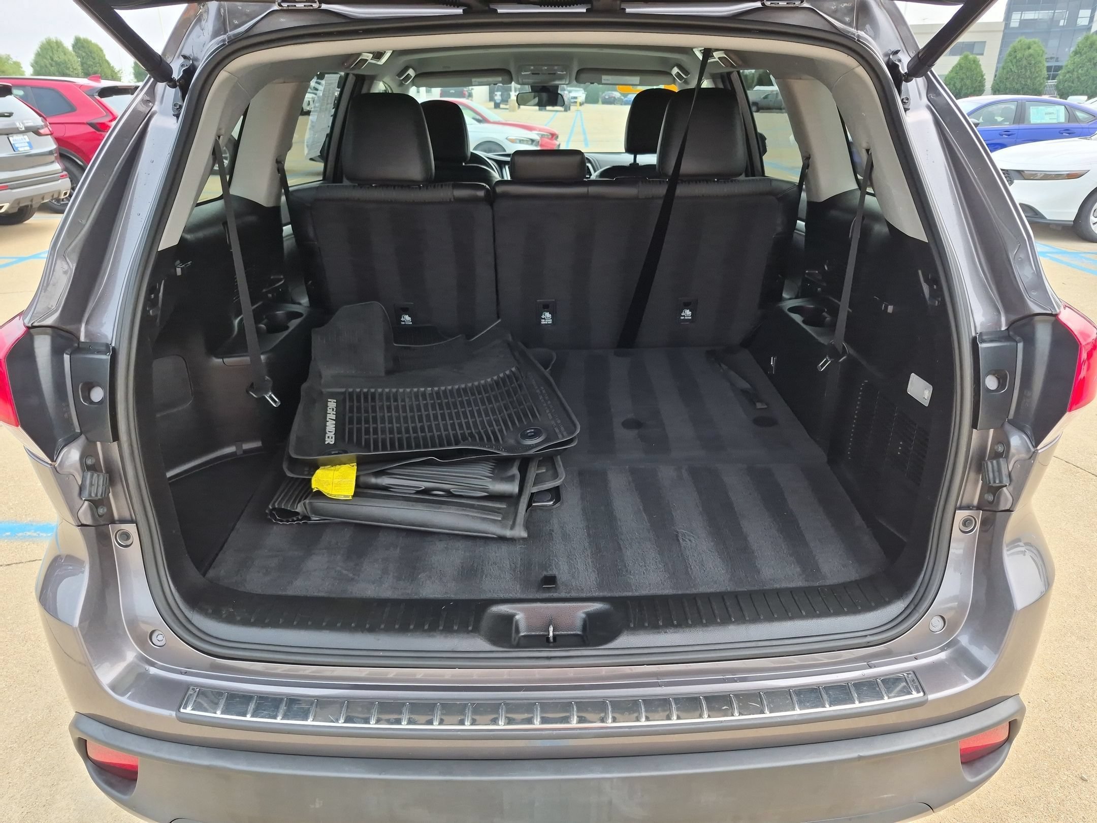 Used 2019 Predawn Gray Mica Toyota LE Plus AWD image 24