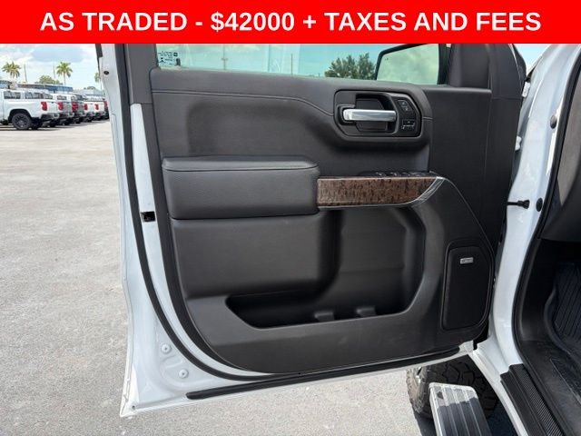 Used 2021 White GMC Denali image 11