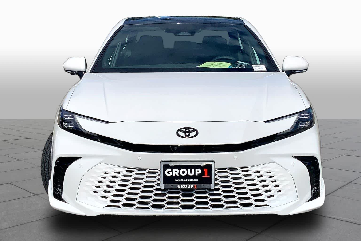 New 2026 Wind Chill Pearl Toyota XSE image 3