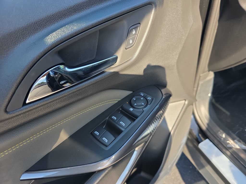 New 2026 Mosaic Black Metallic Chevrolet ACTIV image 12