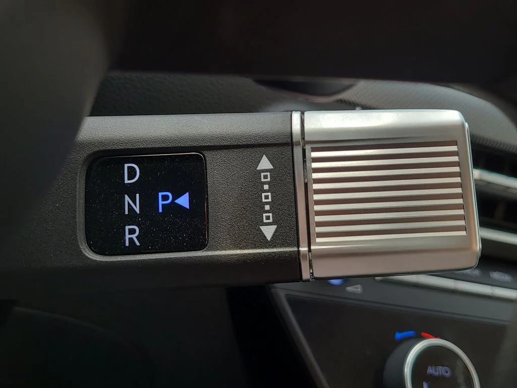 Used 2026 White Hyundai Blue image 26