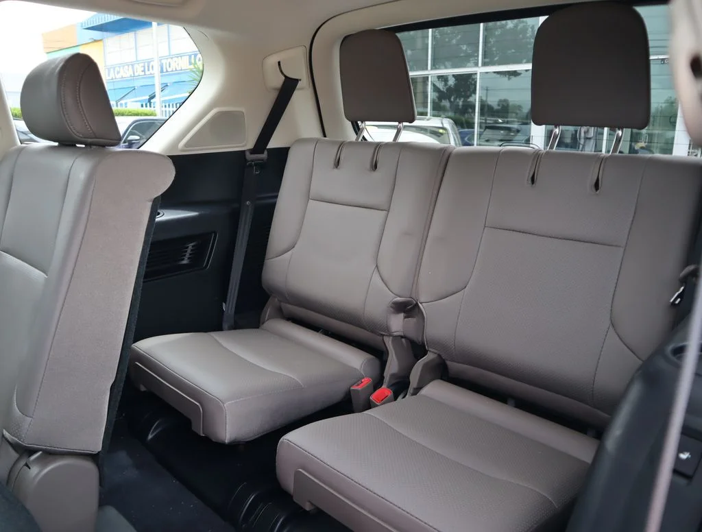 Used 2021  Lexus 460 Luxury image 27