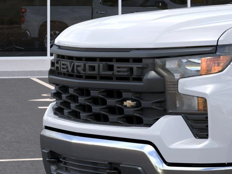 New 2025 Summit White Chevrolet WT image 13