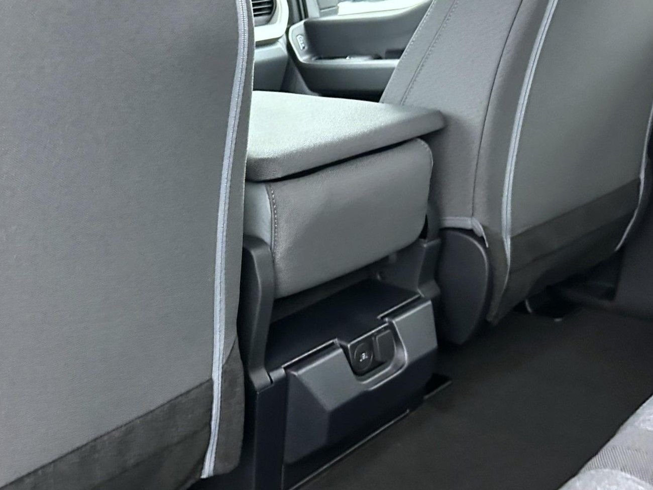 New 2026 Oxford White Ford XL image 21