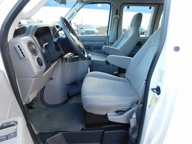 Used 2012 Oxford White Ford XLT image 13