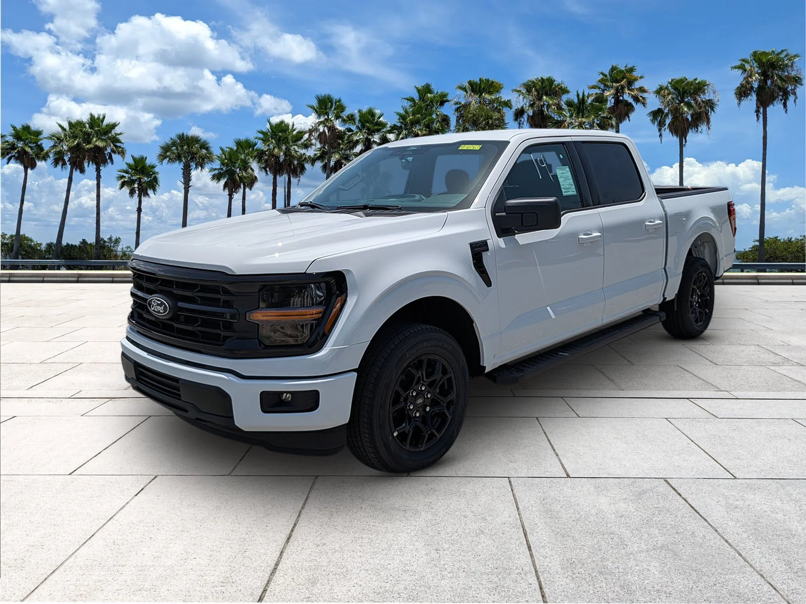 New 2026 Oxford White Ford XLT image 3