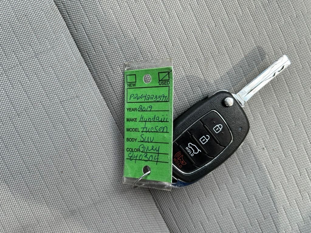 Used 2019 Gray Hyundai SE image 32