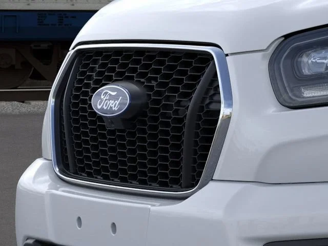 New 2026 Oxford White Ford XLT image 38