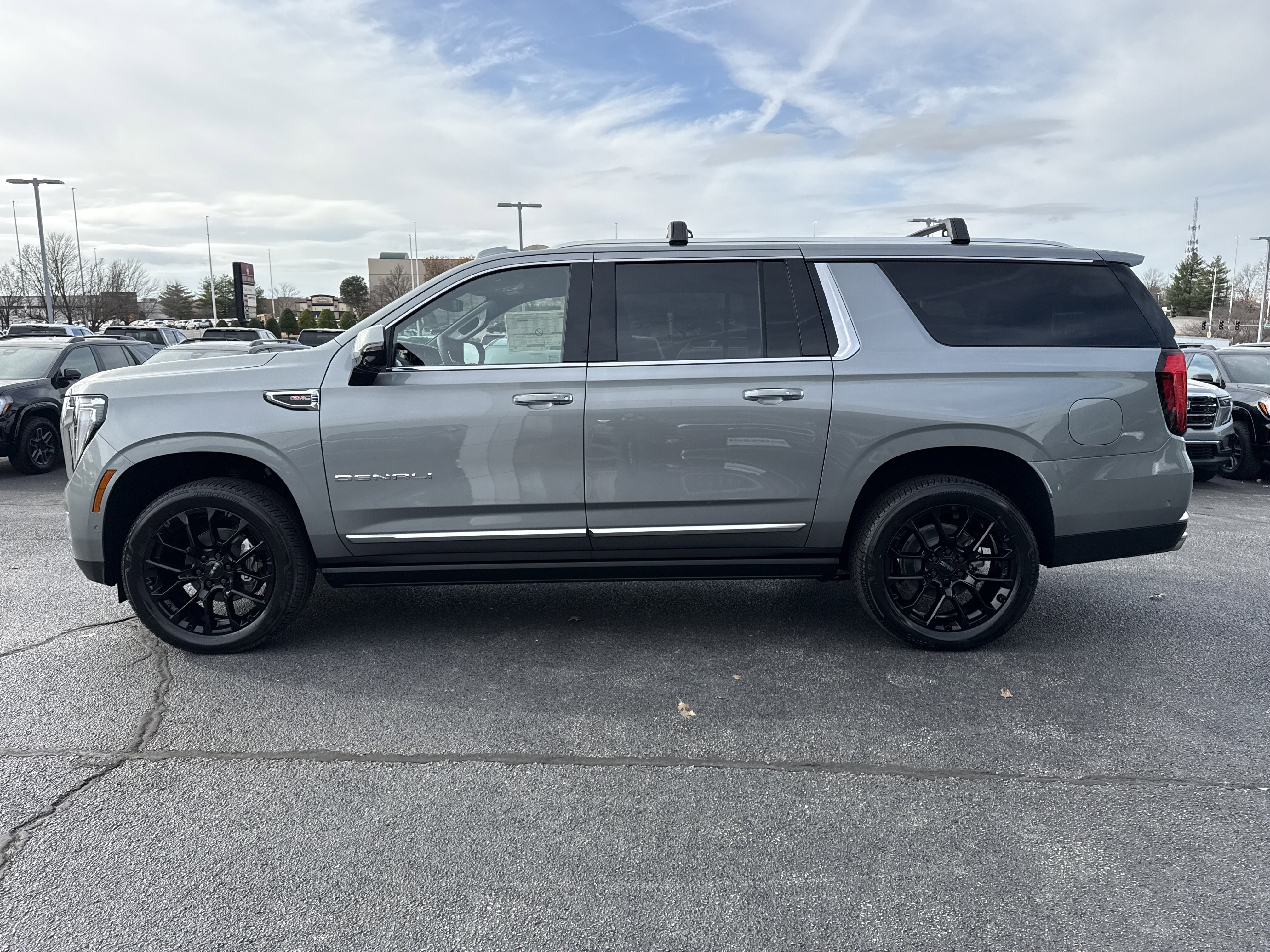 2026 GMC Yukon XL Denali - Photo 12