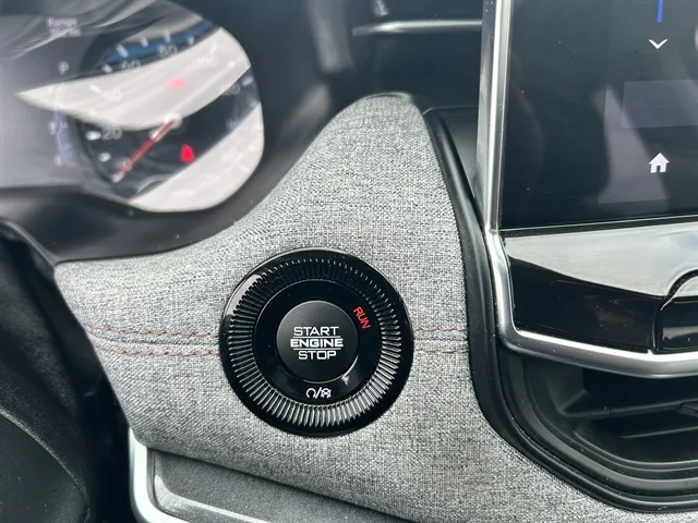 Used 2022 Blue JEEP Latitude Lux image 27