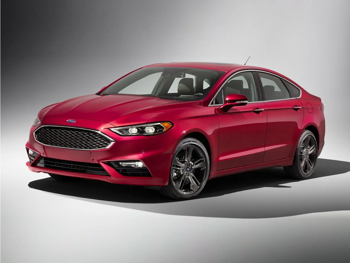 Used 2017 White Ford SE image 1