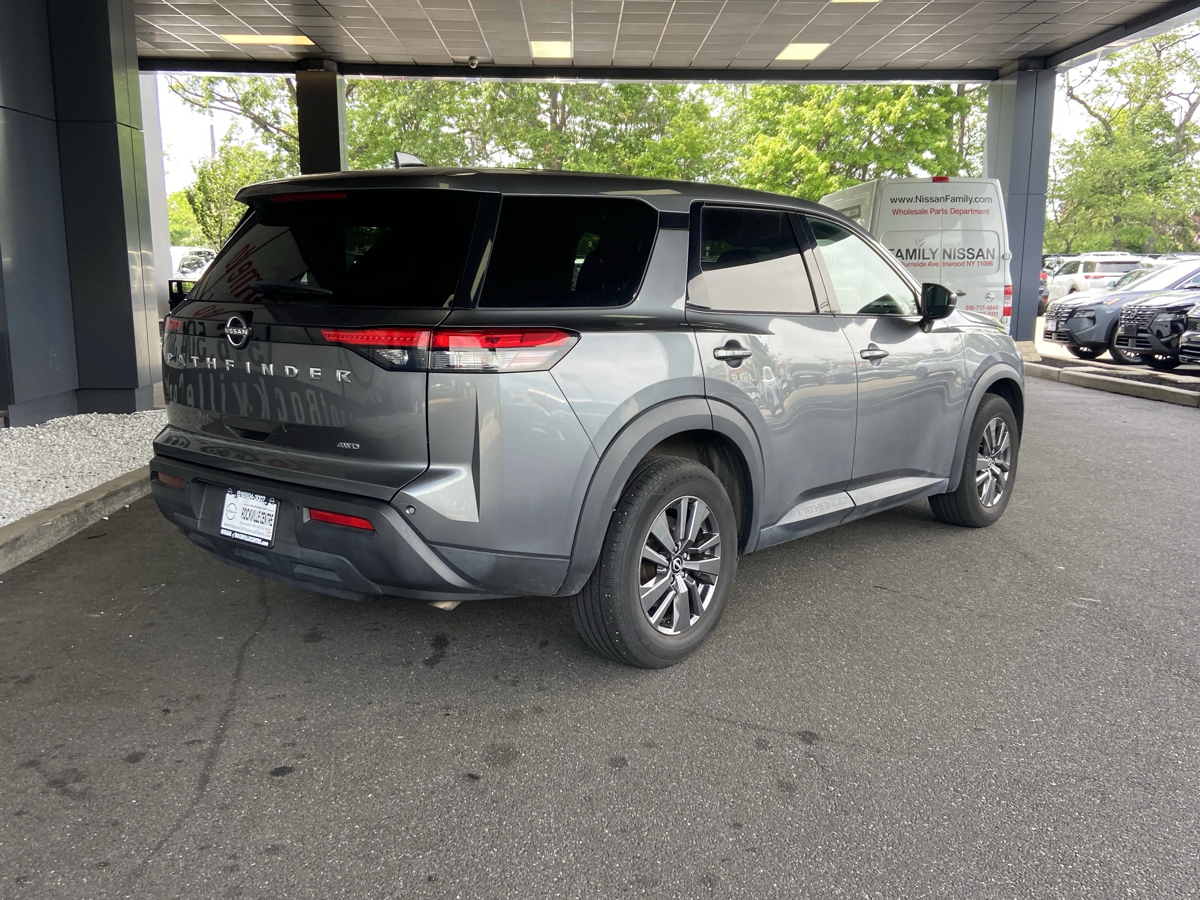 Used 2022 Gun Metallic Nissan S image 5