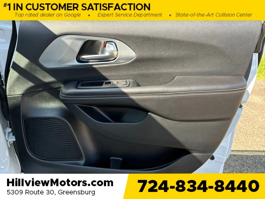 Used 2026 Bright White Clearcoat Chrysler Limited image 22