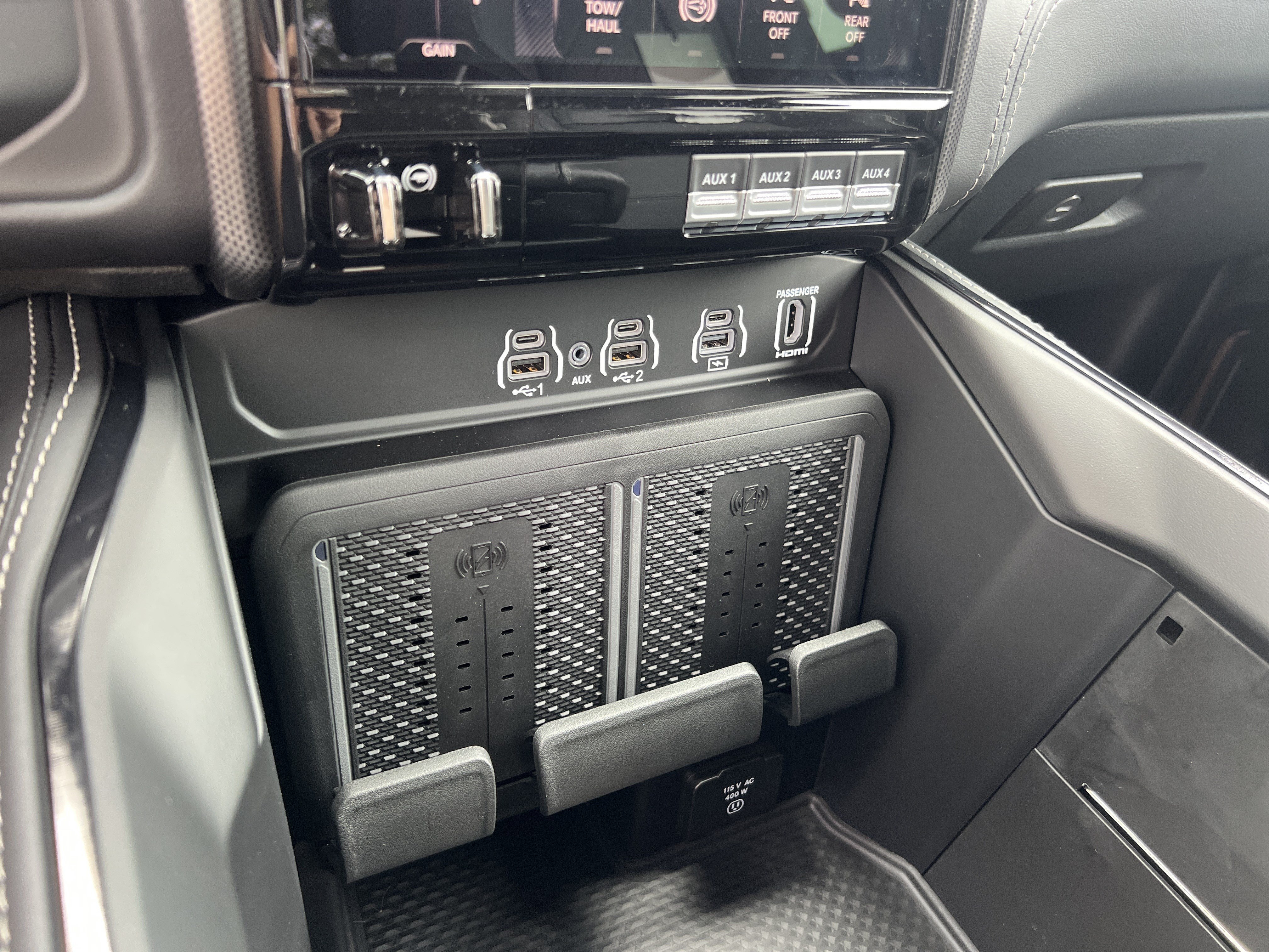 New 2026 Ceramic Gray Clearcoat Ram Limited image 33
