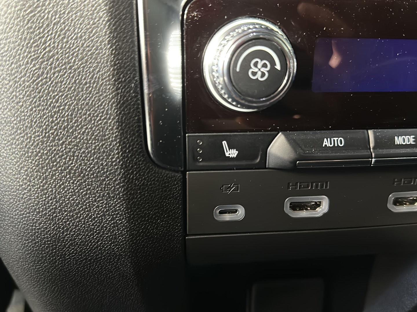 Used 2024 Sterling Metallic GMC SLT image 26