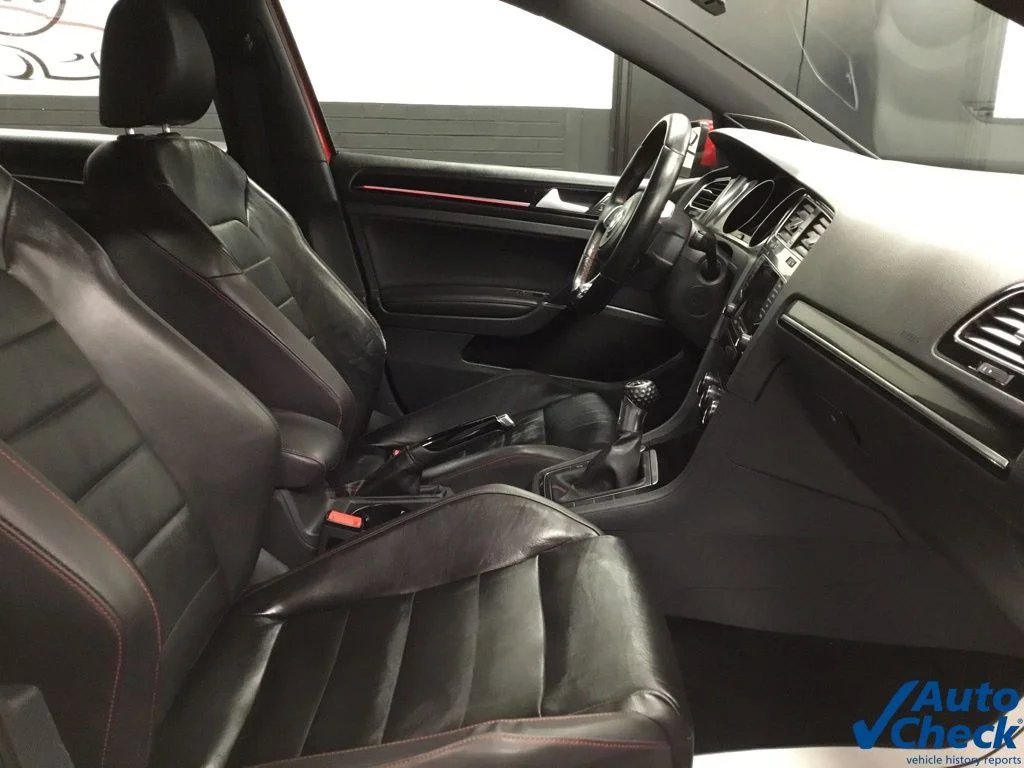Used 2015 Red Volkswagen 2.0T SE image 35