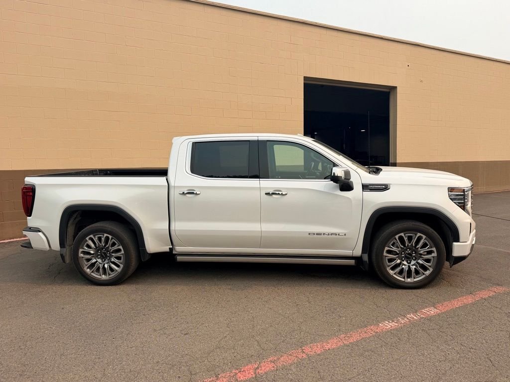 Used 2024 White GMC Denali Ultimate image 3