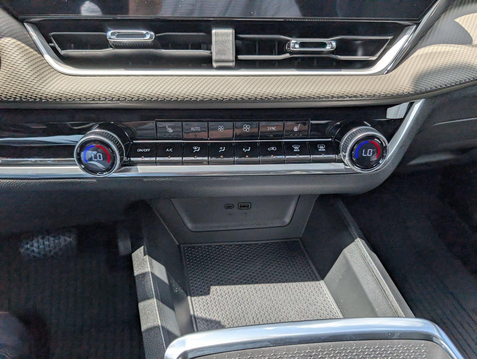 New 2026 Summit White Chevrolet LT image 20
