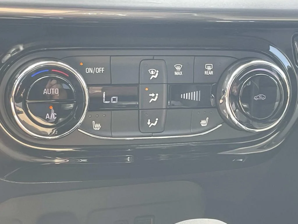New 2026 Mosaic Black Metallic Chevrolet ACTIV image 16