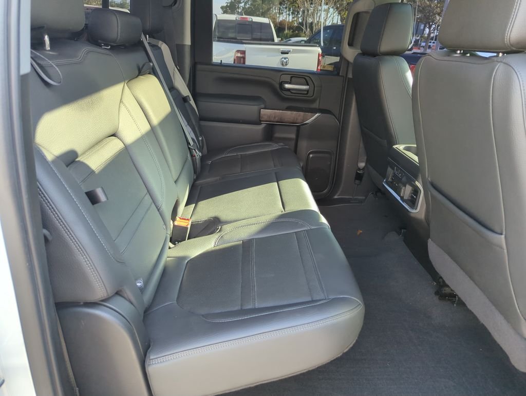 Used 2021 White GMC Denali image 33