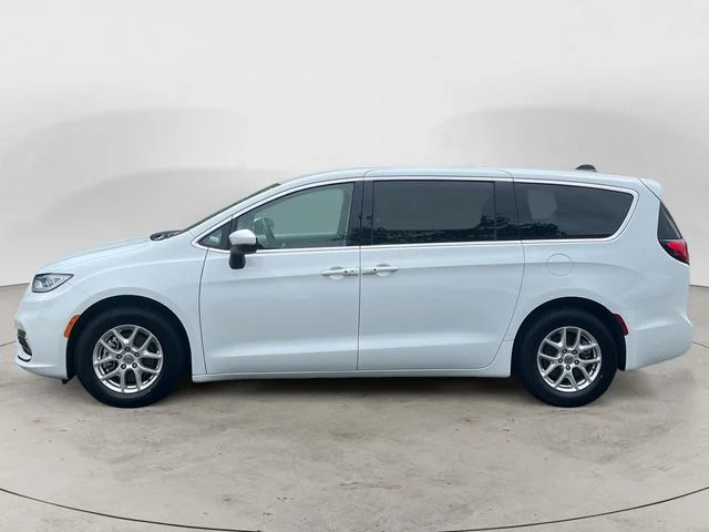 Used 2023 Bright White Clearcoat Chrysler Touring L image 2