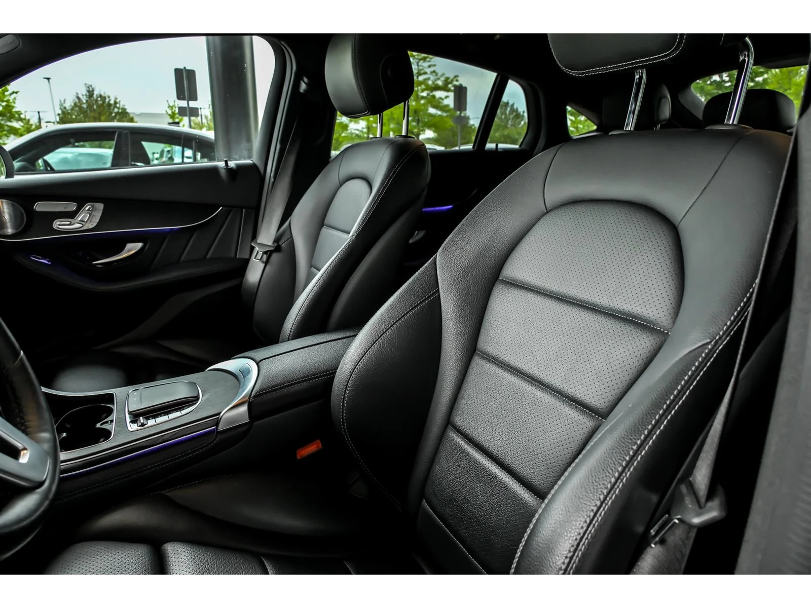 Used 2020 White Mercedes-Benz GLC 300 4MATIC® image 12