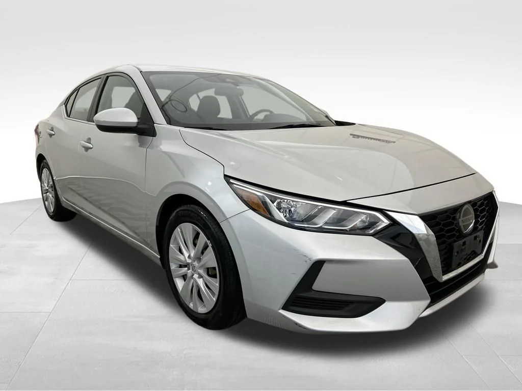 Used 2023 Silver Nissan S image 7