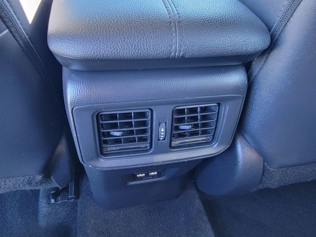 Used 2021 Blizzard Pearl Toyota XLE Premium image 17