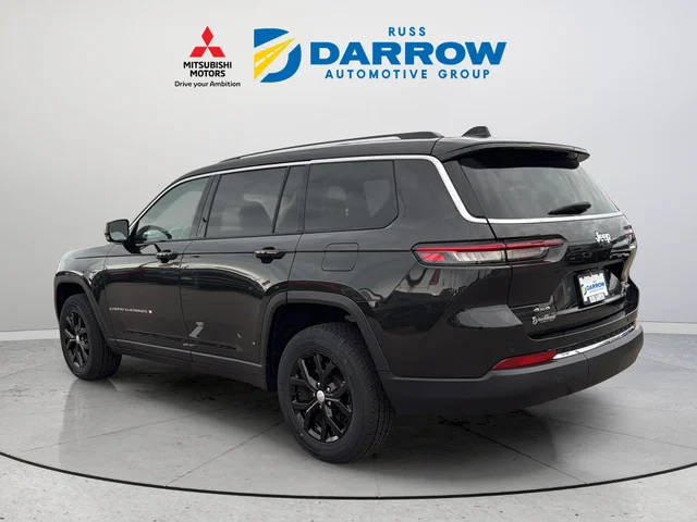 Certified Used 2023 Gray Jeep Limited image 3