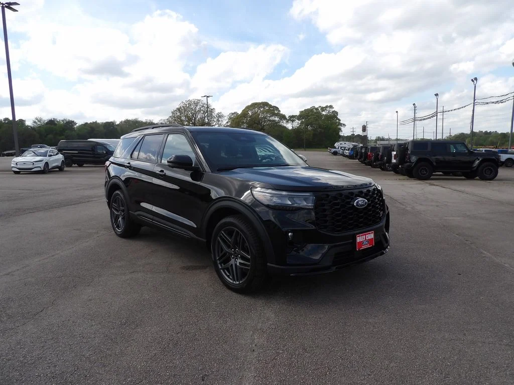 2026 Ford Explorer ST 4WD's photo
