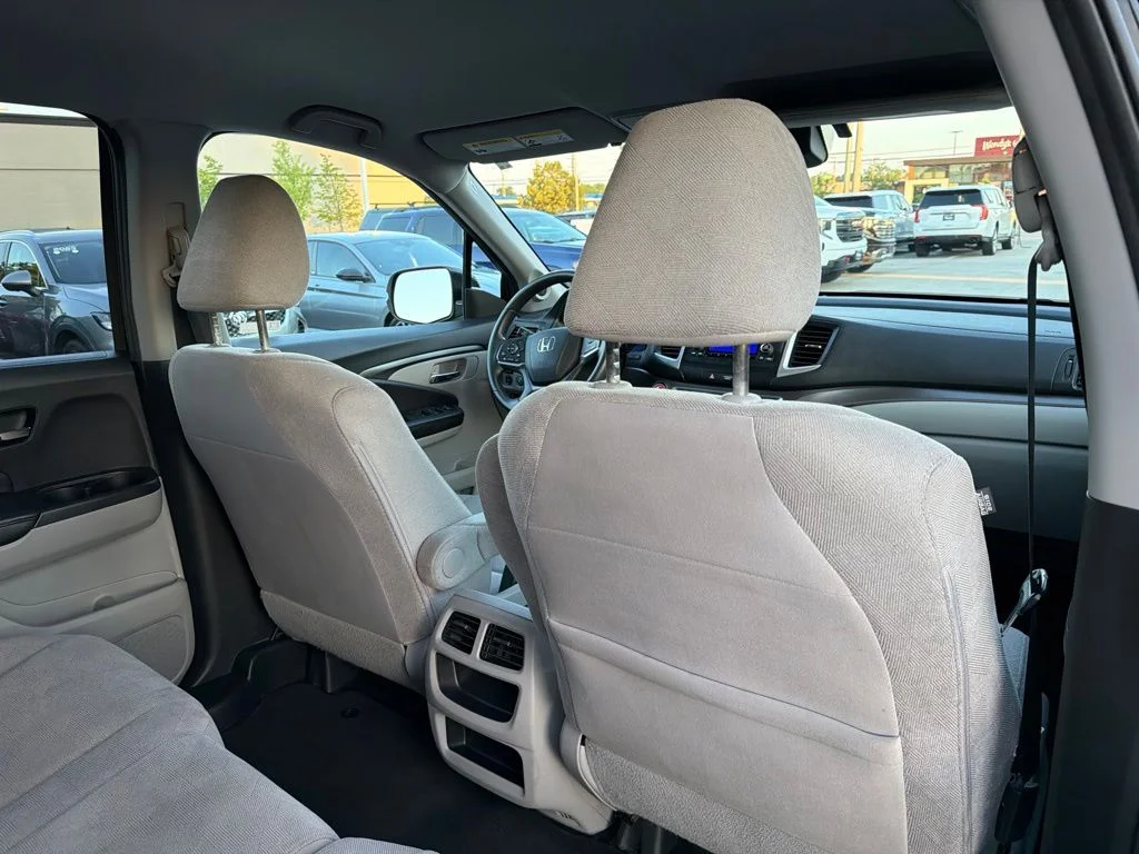 Used 2019  Honda LX image 24