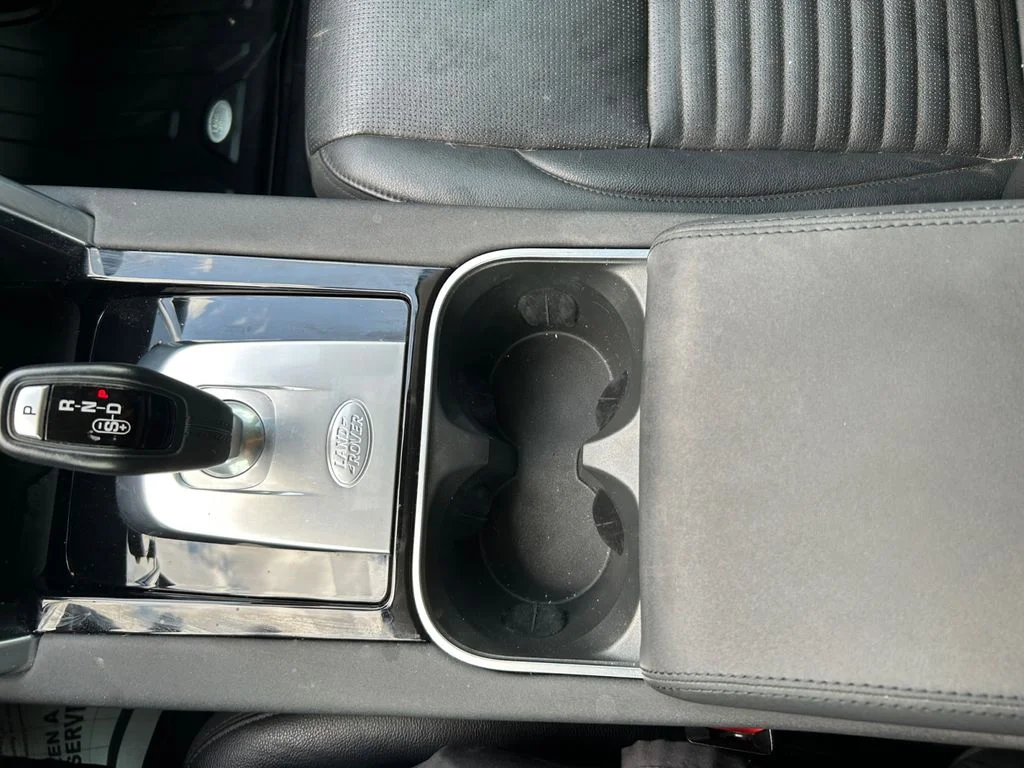 Used 2022  Land Rover S image 23